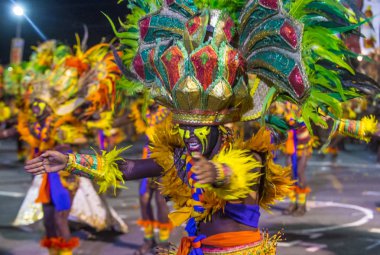 Manila, Filipinler - 27 Nisan: Aliwan fiesta üzerinde 27 Nisan 2018 Manila Filipinler katılımcılar. Aliwan Fiesta farklı kültürel festivaller Filipinler toplar yıllık bir olaydır