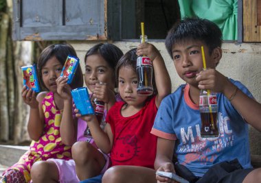 Banaue, Filipinler - Mayıs 02: Banaue 02 Mayıs 2018 Filipinler azınlıkta Ifugao çocuklar. Kuzey Filipinler dağların çoğunlukla canlı Ifugao azınlık
