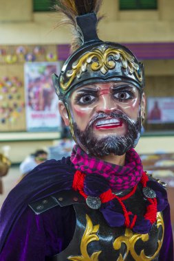 Boac, Filipinler - 30 Mart: Katılımcı Boac Marinduque adası Filipinler Moriones Festivali. Anualy kutsal hafta düzenlenen Moriones Festivali 