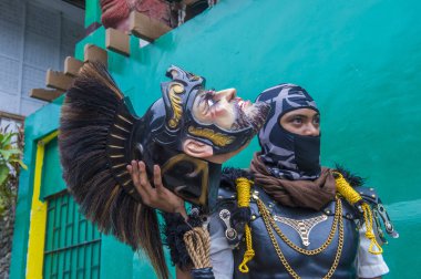 Boac, Filipinler - 30 Mart: Katılımcı Boac Marinduque adası Filipinler Moriones Festivali. Anualy kutsal hafta düzenlenen Moriones Festivali 