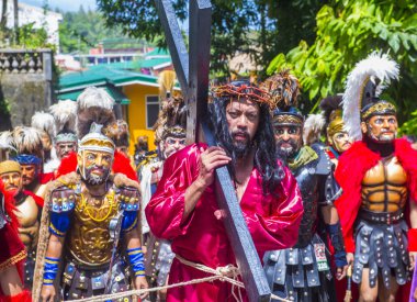 Boac, Filipinler - 30 Mart: Katılımcılar Boac Marinduque Moriones Festivali Türkiye ada. Anualy kutsal hafta düzenlenen Moriones Festivali 