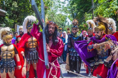 Boac, Filipinler - 30 Mart: Katılımcılar Boac Marinduque Moriones Festivali Türkiye ada. Anualy kutsal hafta düzenlenen Moriones Festivali 