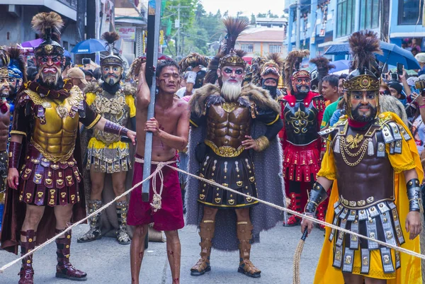 Boac, Filipinler - 30 Mart: Katılımcılar Boac Marinduque Moriones Festivali Türkiye ada. Anualy kutsal hafta düzenlenen Moriones Festivali 