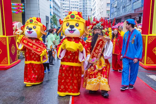 3月04日 2018年3月04日在香港第十四大角咀庙会的参加者 庙会是一年一度举办的中国文化盛会 — 图库照片