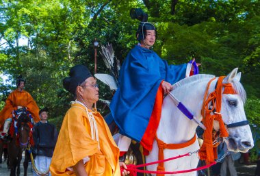 Kyoto - 15 Mayıs: Kyoto, Japonya üzerinde 15 Mayıs 2018 Aoi Matsuri katılımcılar. AOI Mastsuri tarihlerinde Kyoto, Japonya'da üç ana yıllık festivaller biridir
