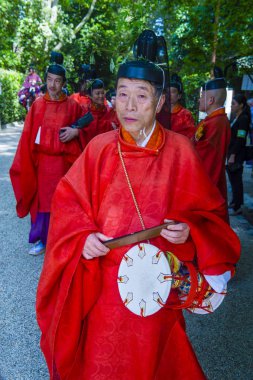 Kyoto - 15 Mayıs: Kyoto, Japonya üzerinde 15 Mayıs 2018 Aoi Matsuri katılımcılar. AOI Mastsuri tarihlerinde Kyoto, Japonya'da üç ana yıllık festivaller biridir