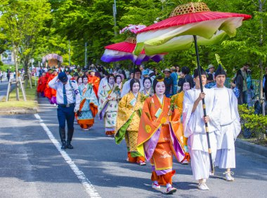 Kyoto - 15 Mayıs: Kyoto, Japonya üzerinde 15 Mayıs 2018 Aoi Matsuri katılımcılar. AOI Mastsuri tarihlerinde Kyoto, Japonya'da üç ana yıllık festivaller biridir