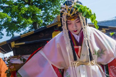 Kyoto - 15 Mayıs: Aoi Matsuri katılımcısı Kyoto, Japonya üzerinde 15 Mayıs 2018. AOI Mastsuri tarihlerinde Kyoto, Japonya'da üç ana yıllık festivaller biridir