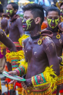 Manila, Filipinler - 27 Nisan: Aliwan fiesta üzerinde 27 Nisan 2018 Manila Filipinler katılımcılar. Aliwan Fiesta farklı kültürel festivaller Filipinler toplar yıllık bir olaydır