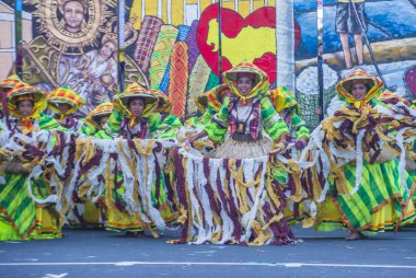 Manila, Filipinler - 27 Nisan: Aliwan fiesta üzerinde 27 Nisan 2018 Manila Filipinler katılımcılar. Aliwan Fiesta farklı kültürel festivaller Filipinler toplar yıllık bir olaydır