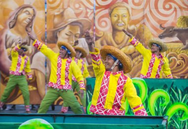 Manila, Filipinler - 27 Nisan: Aliwan fiesta üzerinde 27 Nisan 2018 Manila Filipinler katılımcılar. Aliwan Fiesta farklı kültürel festivaller Filipinler toplar yıllık bir olaydır