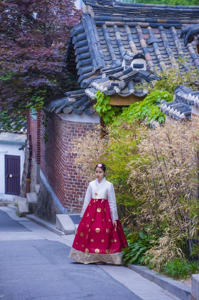 Seoul May Korean Woman Wearing Hanbok Dress Seoul Korea May — Stock Photo, Image