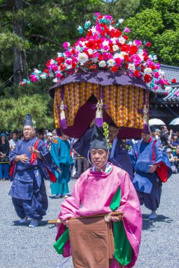 Kyoto - 15 Mayıs: Kyoto, Japonya üzerinde 15 Mayıs 2018 Aoi Matsuri katılımcılar. AOI Mastsuri tarihlerinde Kyoto, Japonya'da üç ana yıllık festivaller biridir