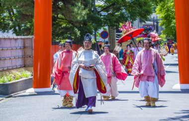 Kyoto - 15 Mayıs: Kyoto, Japonya üzerinde 15 Mayıs 2018 Aoi Matsuri katılımcılar. AOI Mastsuri tarihlerinde Kyoto, Japonya'da üç ana yıllık festivaller biridir