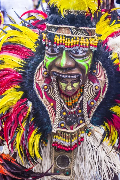 Iloilo, Filipinler - 28 Ocak: Dinagyang Festivali 28 Ocak 2018 üzerinde Iloilo Filipinler katılımcı. Santo Nino onur dini ve kültürel festival Dinagyang olduğunu