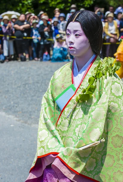 Kyoto - 15 Mayıs: Aoi Matsuri katılımcısı Kyoto, Japonya üzerinde 15 Mayıs 2018. AOI Mastsuri tarihlerinde Kyoto, Japonya'da üç ana yıllık festivaller biridir