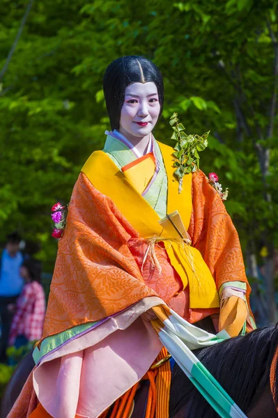 Kyoto - 15 Mayıs: Aoi Matsuri katılımcısı Kyoto, Japonya üzerinde 15 Mayıs 2018. AOI Mastsuri tarihlerinde Kyoto, Japonya'da üç ana yıllık festivaller biridir