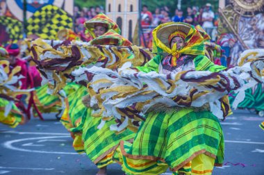 Manila, Filipinler - 27 Nisan: Aliwan fiesta üzerinde 27 Nisan 2018 Manila Filipinler katılımcılar. Aliwan Fiesta farklı kültürel festivaller Filipinler toplar yıllık bir olaydır