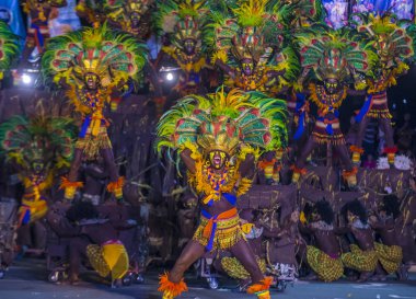 Manila, Filipinler - 27 Nisan: Aliwan fiesta üzerinde 27 Nisan 2018 Manila Filipinler katılımcılar. Aliwan Fiesta farklı kültürel festivaller Filipinler toplar yıllık bir olaydır