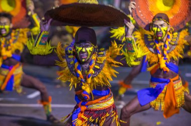 Manila, Filipinler - 27 Nisan: Aliwan fiesta üzerinde 27 Nisan 2018 Manila Filipinler katılımcılar. Aliwan Fiesta farklı kültürel festivaller Filipinler toplar yıllık bir olaydır