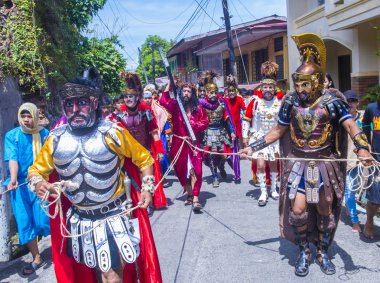 Boac, Filipinler - 30 Mart: Katılımcılar Boac Marinduque Moriones Festivali Türkiye ada. Anualy kutsal hafta düzenlenen Moriones Festivali 