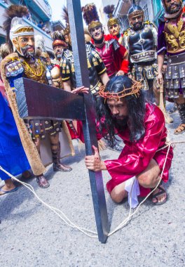 Boac, Filipinler - 30 Mart: Katılımcılar Boac Marinduque Moriones Festivali Türkiye ada. Anualy kutsal hafta düzenlenen Moriones Festivali 