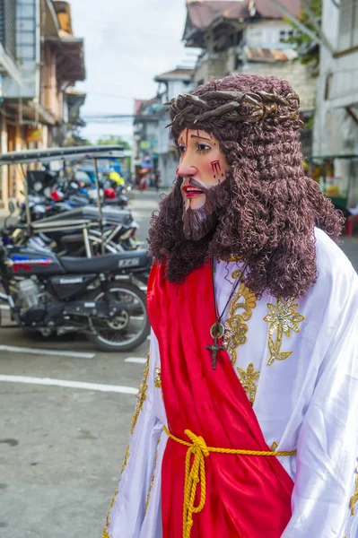 Boac, Filipinler - 30 Mart: Katılımcı Boac Marinduque adası Filipinler Moriones Festivali. Anualy kutsal hafta düzenlenen Moriones Festivali 
