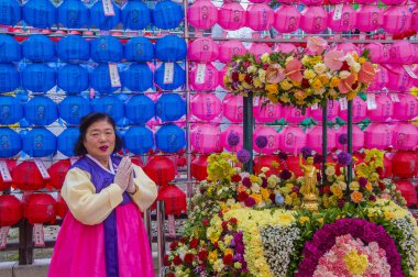 Seoul - 11 Mayıs: Banyo, Buda töreni sırasında Lotus Lantern Festivali Seul, Kore üzerinde 11 Mayıs 2018 festivalin bir Buda'nın Doğum kutlamasıdır