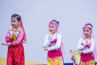 Seoul - 10 Mayıs: Katılımcılar bir kültür performans Lotus Lantern Festivali Seul, Kore üzerinde 10 Mayıs 2018 sırasında festivalin bir Buda'nın Doğum kutlamasıdır