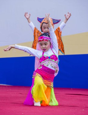 Seoul - 10 Mayıs: Katılımcılar bir kültür performans Lotus Lantern Festivali Seul, Kore üzerinde 10 Mayıs 2018 sırasında festivalin bir Buda'nın Doğum kutlamasıdır