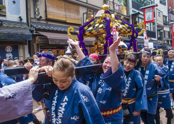 2018 日に東京都の神田祭に 参加者 神田祭は東京都の つの主要な祭りの一つです — ストック写真