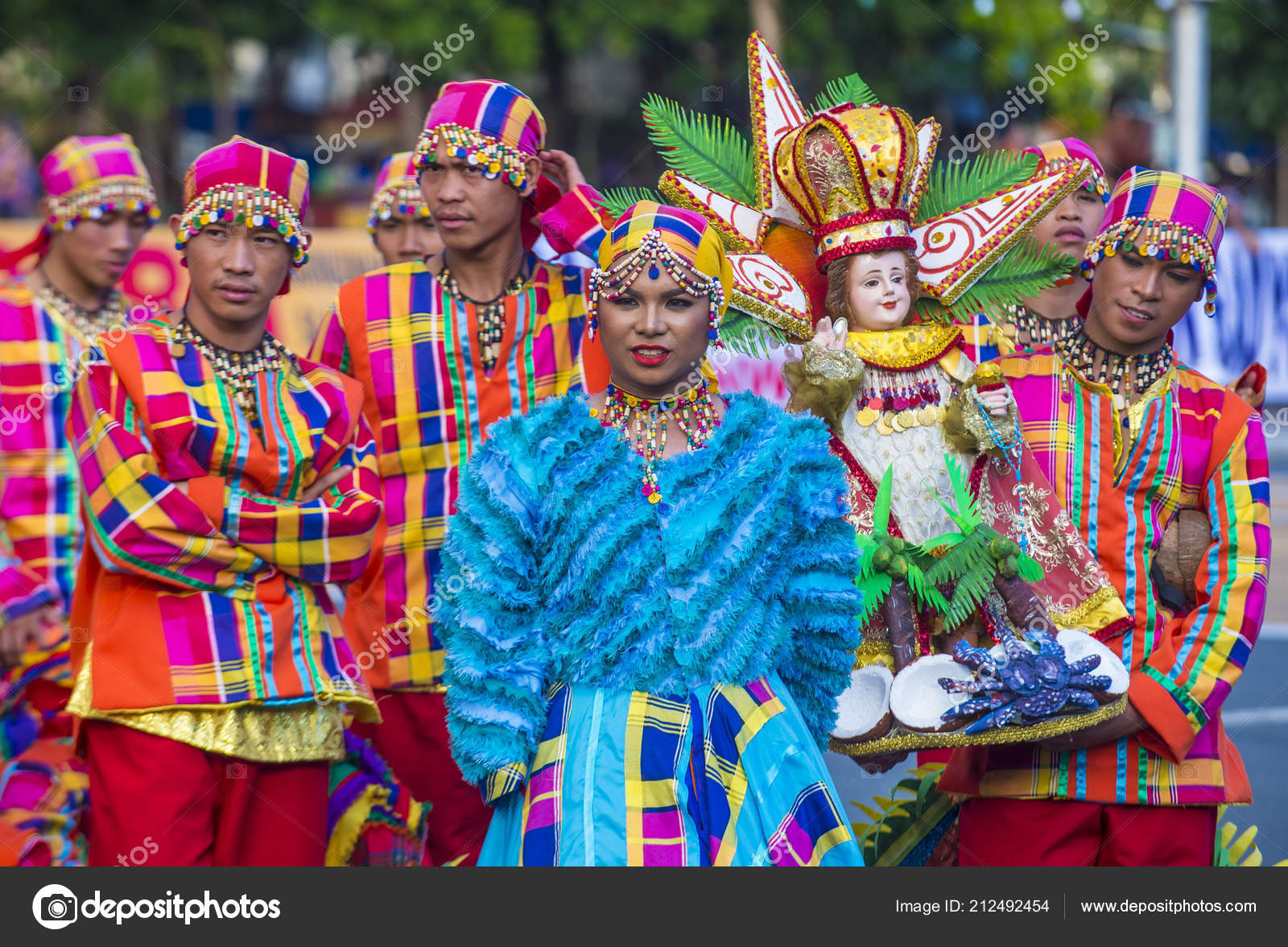 マニラ フィリピン 2018 日にフィリピンのマニラで Aliwan フィエスタに参加 Aliwan フィエスタはフィリピンの各種文化フェスティバルを収集する毎年恒例のイベント  — ストック編集用写真©kobbydagan#212492454