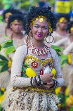 Manila, Filipinler - 27 Nisan: Aliwan fiesta üzerinde 27 Nisan 2018 Manila Filipinler katılımcılar. Aliwan Fiesta farklı kültürel festivaller Filipinler toplar yıllık bir olaydır