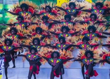 Manila, Filipinler - 27 Nisan: Aliwan fiesta üzerinde 27 Nisan 2018 Manila Filipinler katılımcılar. Aliwan Fiesta farklı kültürel festivaller Filipinler toplar yıllık bir olaydır