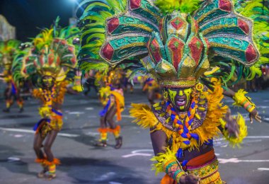 Manila, Filipinler - 27 Nisan: Aliwan fiesta üzerinde 27 Nisan 2018 Manila Filipinler katılımcılar. Aliwan Fiesta farklı kültürel festivaller Filipinler toplar yıllık bir olaydır