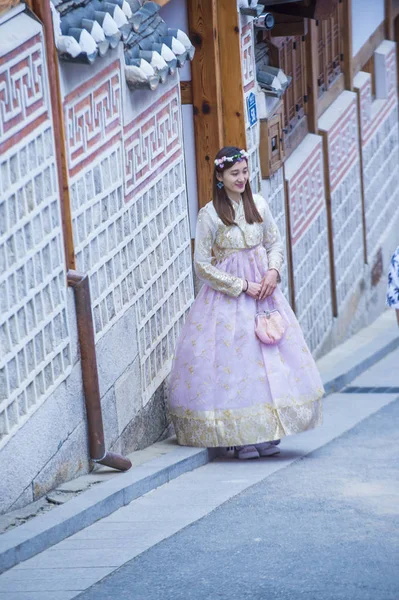 Seoul Maj Koreanska Kvinna Bär Hanbok Klänning Seoul Korea Maj — Stockfoto