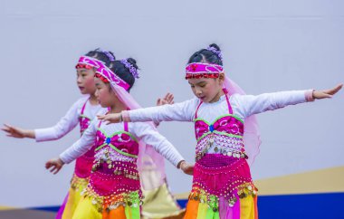 Seoul - 10 Mayıs: Katılımcılar bir kültür performans Lotus Lantern Festivali Seul, Kore üzerinde 10 Mayıs 2018 sırasında festivalin bir Buda'nın Doğum kutlamasıdır