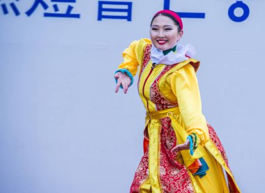 Seoul - 10 Mayıs: Katılımcı bir kültür performans Lotus Lantern Festivali Seul, Kore üzerinde 10 Mayıs 2018 sırasında festivalin bir Buda'nın Doğum kutlamasıdır