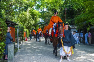 Kyoto - 15 Mayıs: Kyoto, Japonya üzerinde 15 Mayıs 2018 Aoi Matsuri katılımcılar. AOI Mastsuri tarihlerinde Kyoto, Japonya'da üç ana yıllık festivaller biridir