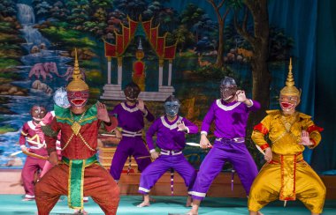 Luang Prabang, Laos - 10 Ağustos: Laos dansçılar Kraliyet Bale Tiyatrosu Luang Prabang Laos üzerinde 10 Ağustos 2018 gerçekleştirmek. 