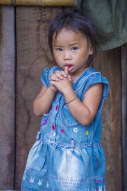 Bam Phoansa At, Laos - Ağustos 14: Laos çocuk için köyde Bam Phoansa, Laos üzerinde 14 Ağustos 2018. Laos hayatımızda köylerde nüfusun neredeyse yüzde 70'i 