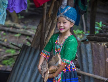 Bam Na Ouan, Laos - Ağustos 13: Bam Na Ouan köyü Laos üzerinde 13 Ağustos 2018 Hmong azınlıkta kızdan. Hmong azınlık Laos 49 etnik gruplarından biridir 