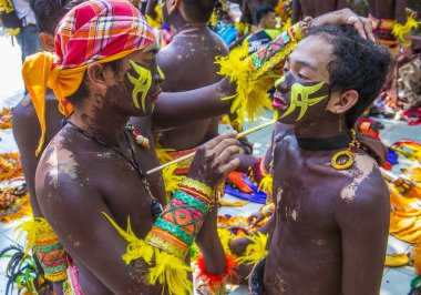 Manila, Filipinler - 27 Nisan: Aliwan fiesta üzerinde 27 Nisan 2018 Manila Filipinler katılımcılar. Aliwan Fiesta farklı kültürel festivaller Filipinler toplar yıllık bir olaydır