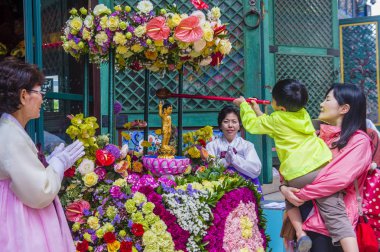 Seoul - 11 Mayıs: Banyo, Buda töreni sırasında Lotus Lantern Festivali Seul, Kore üzerinde 11 Mayıs 2018 festivalin bir Buda'nın Doğum kutlamasıdır