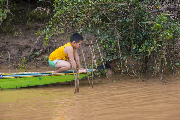 Luang Prabang Laos Août Pêcheur Laotien Mékong Luang Prabang Laos — Photo