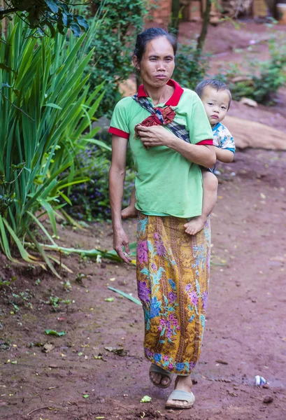 Бам Phoansa Лаос Серпня Лаоської Матері Дитини Села Бам Phoansa — стокове фото