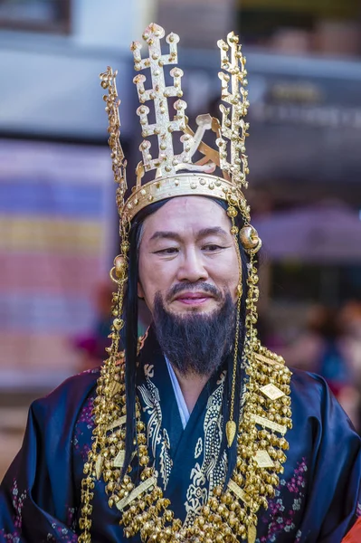 Soul Května Muž Tradiční Kostým Jogyesa Temple Během Festival Lotus — Stock fotografie