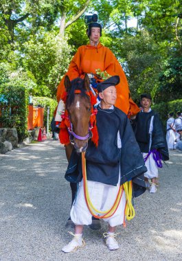 Kyoto - 15 Mayıs: Kyoto, Japonya üzerinde 15 Mayıs 2018 Aoi Matsuri katılımcılar. AOI Mastsuri tarihlerinde Kyoto, Japonya'da üç ana yıllık festivaller biridir
