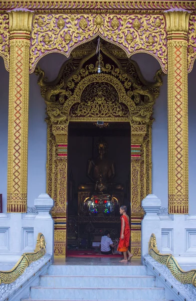 Luang Prabang Laos Ağustos 2018 Acemi Keşiş Luang Prabang Laos — Stok fotoğraf