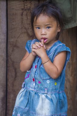 Bam Phoansa At, Laos - Ağustos 14: Laos çocuk için köyde Bam Phoansa, Laos üzerinde 14 Ağustos 2018. Laos hayatımızda köylerde nüfusun neredeyse yüzde 70'i 